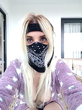 Sweet xxBuse online show from 01-18-26, 10:18