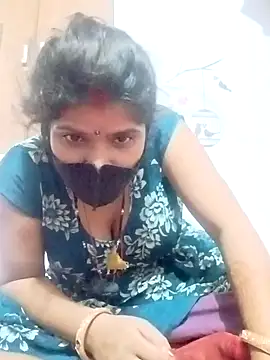 hot couple 000 online show from 10-28-25, 02:05