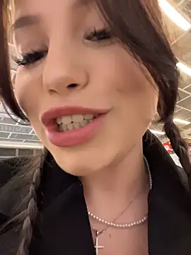 Kissy Moon online show from 11-09-25, 03:05