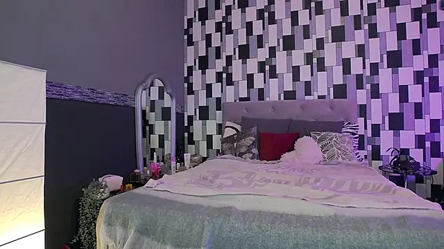 venusinylons online show from 12-15-25, 12:33