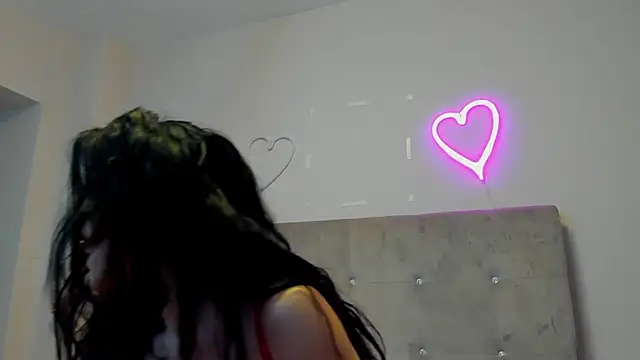 Snapshot of brianaflynt chatting on 02-12-26, 07:57 brianaflynt online show from 02-12-26, 07:57