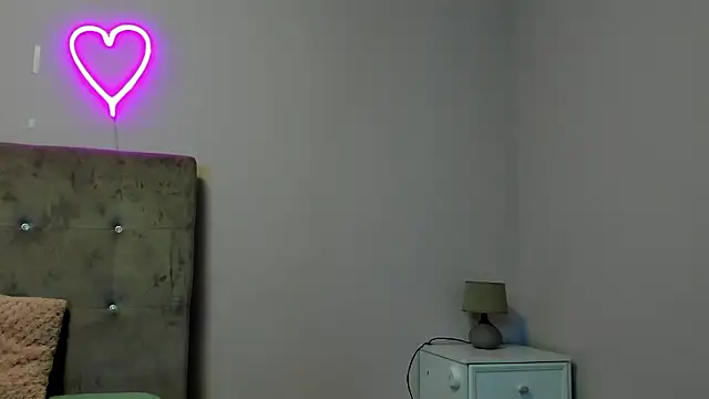 Snapshot of brianaflynt chatting on 02-03-26, 06:35 brianaflynt online show from 02-03-26, 06:35