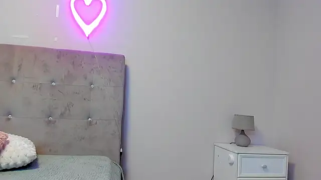 Snapshot of brianaflynt chatting on 03-03-26, 07:32 brianaflynt online show from 03-03-26, 07:32