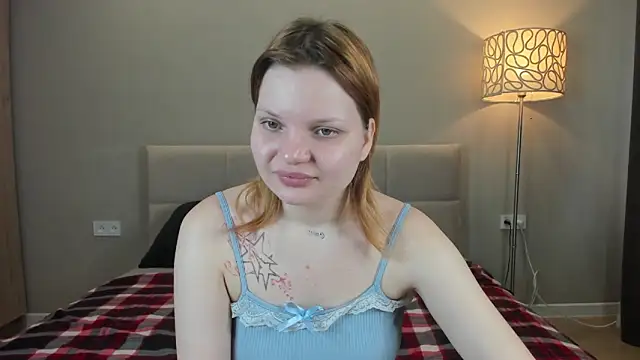 Snapshot of babyyullii chatting on 05-18-26, 06:29 babyyullii online show from 05-18-26, 06:29