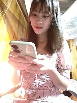 Em xinh01 online show from 12-17-25, 04:12