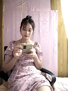 Em xinh01 online show from 04-15-26, 05:46