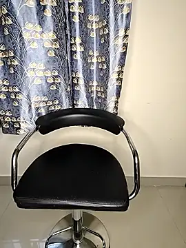 shreyareddy99 online show from 04-27-26, 03:15