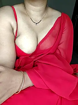 shreyareddy99 online show from 04-21-26, 03:40