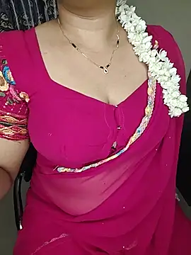 shreyareddy99 online show from 05-19-26, 06:26