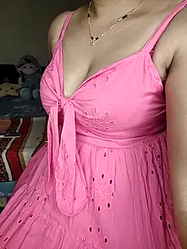 shreyareddy99 online show from 04-18-26, 04:53