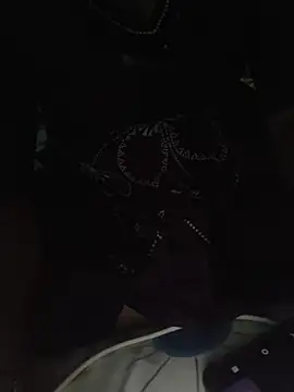 shreyareddy99 online show from 12-20-25, 09:23