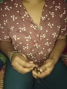 shreyareddy99 online show from 11-02-25, 04:34