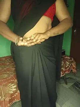 shreyareddy99 online show from 10-31-25, 03:52