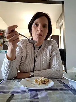 Piediniecollant online show from 03-31-26, 10:50