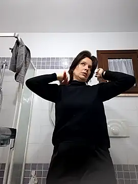 Piediniecollant online show from 01-16-26, 05:33