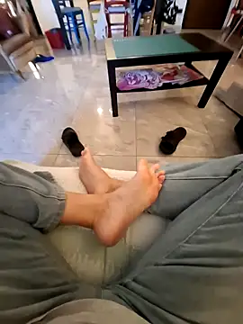 Snapshot of Piediniecollant chatting on 11-04-25, 07:01 Piediniecollant online show from 11-04-25, 07:01