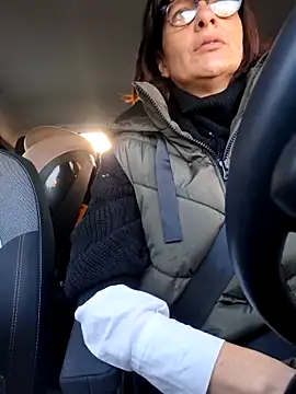 Snapshot of Piediniecollant chatting on 11-11-25, 06:52 Piediniecollant online show from 11-11-25, 06:52