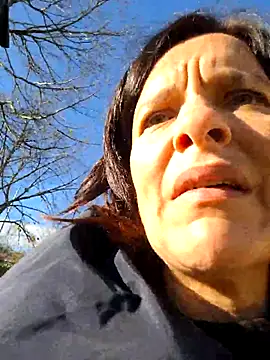 Snapshot of Piediniecollant chatting on 11-23-25, 08:46 Piediniecollant online show from 11-23-25, 08:46