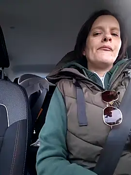 Piediniecollant online show from 03-21-26, 05:28