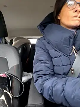 Snapshot of Piediniecollant chatting on 11-24-25, 11:10 Piediniecollant online show from 11-24-25, 11:10