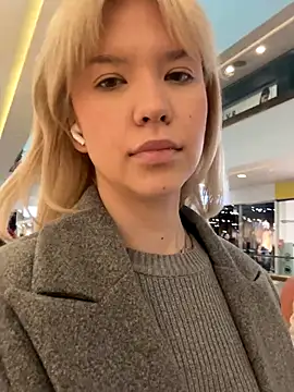 Snapshot of Leila_La chatting on 11-01-25, 09:14 Leila La online show from 11-01-25, 09:14