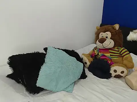 EmmilyConnor online show from 03-04-26, 01:30