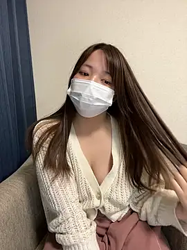 Snapshot of miu_0629 chatting on 10-28-25, 05:23 miu 0629 online show from 10-28-25, 05:23