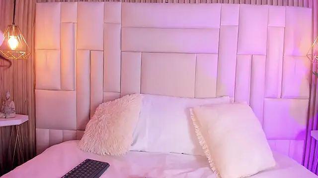 VenuzSofia online show from 04-15-26, 10:43