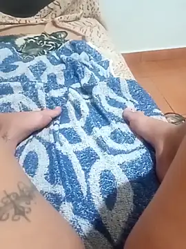 Snapshot of tutti2pbuzz chatting on 10-28-25, 10:47 tutti2pbuzz online show from 10-28-25, 10:47