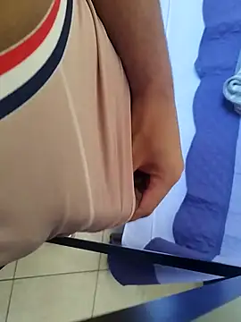 lucasdm17cm- online show from 10-27-25, 05:03