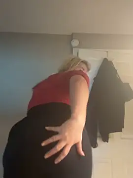 SilverSeductress online show from 03-08-26, 06:00