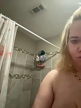 SilverSeductress online show from 12-21-25, 05:58