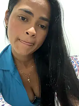 Snapshot of catalinateam18 chatting on 10-29-25, 03:33 catalinateam18 online show from 10-29-25, 03:33