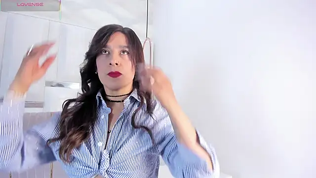 alaya noir  online show from 11-04-25, 01:37