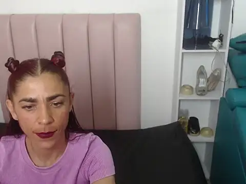 Carla Giiraldo online show from 10-28-25, 11:58