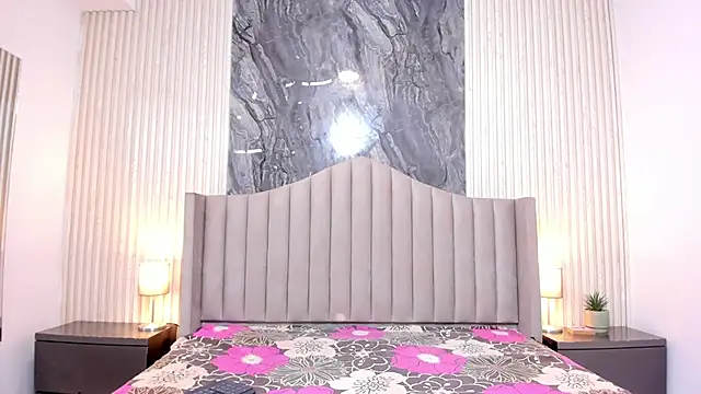 Katrina London online show from 11-27-25, 07:14