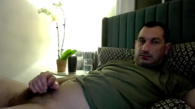 ckraiders84 online show from 04-05-26, 03:57