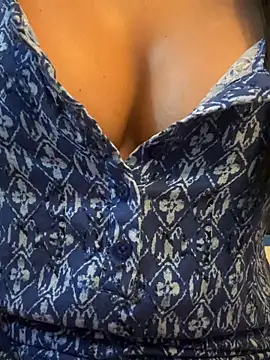 SexyBombs-01 online show from 10-28-25, 07:24