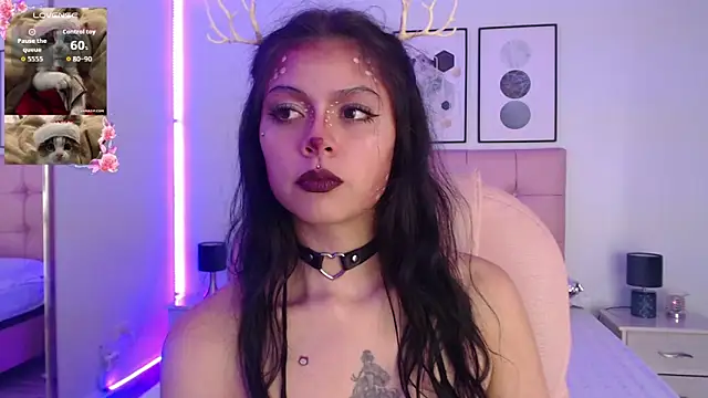 KikiVelvet online show from 12-16-25, 10:36