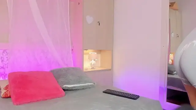 GabyMason  online show from 11-20-25, 12:06