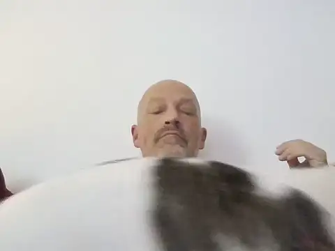 Snapshot of ExtraSweet chatting on 10-27-25, 08:54 ExtraSweet online show from 10-27-25, 08:54