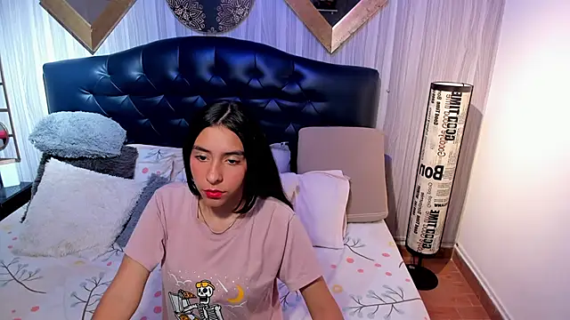 Snapshot of shirley_sweet_ chatting on 10-30-25, 08:06 shirley sweet  online show from 10-30-25, 08:06