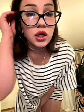 SashaNami online show from 10-29-25, 11:42