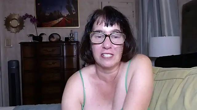 BigbustedBrenda online show from 11-27-25, 10:54