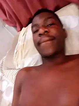 Snapshot of dzicky33 chatting on 10-28-25, 10:03 dzicky33 online show from 10-28-25, 10:03