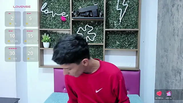 Max Steell online show from 10-29-25, 12:31