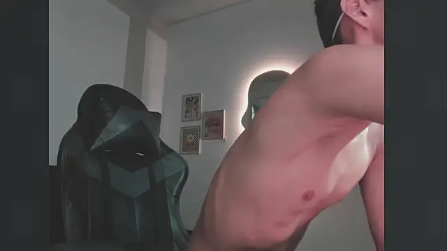 Senpai Lover online show from 11-21-25, 06:40