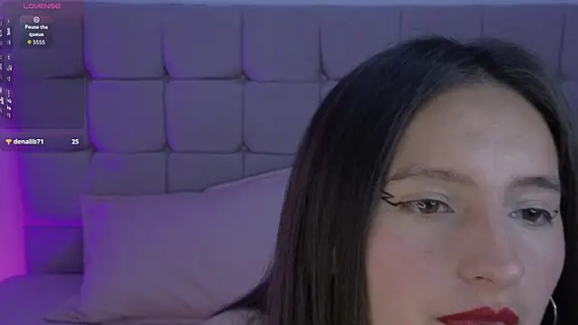 Snapshot of lorainjhonson chatting on 10-30-25, 08:50 lorainjhonson online show from 10-30-25, 08:50