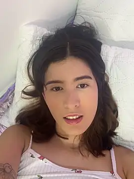 emilyy1  online show from 10-29-25, 03:16