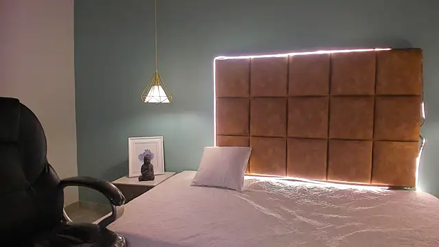 Snapshot of NicolasFerrer18 chatting on 11-09-25, 07:29 NicolasFerrer18 online show from 11-09-25, 07:29